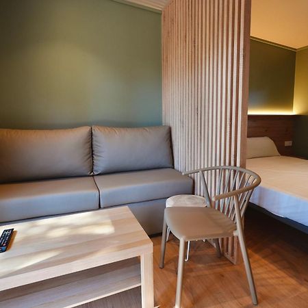 Camping 3 Estrellas Gava Bagian luar foto