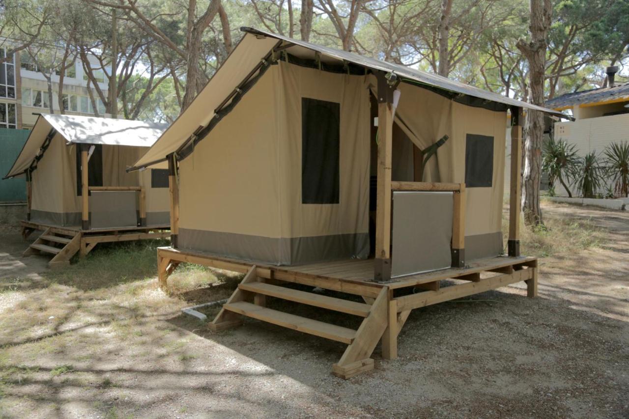 Camping 3 Estrellas Gava Bagian luar foto