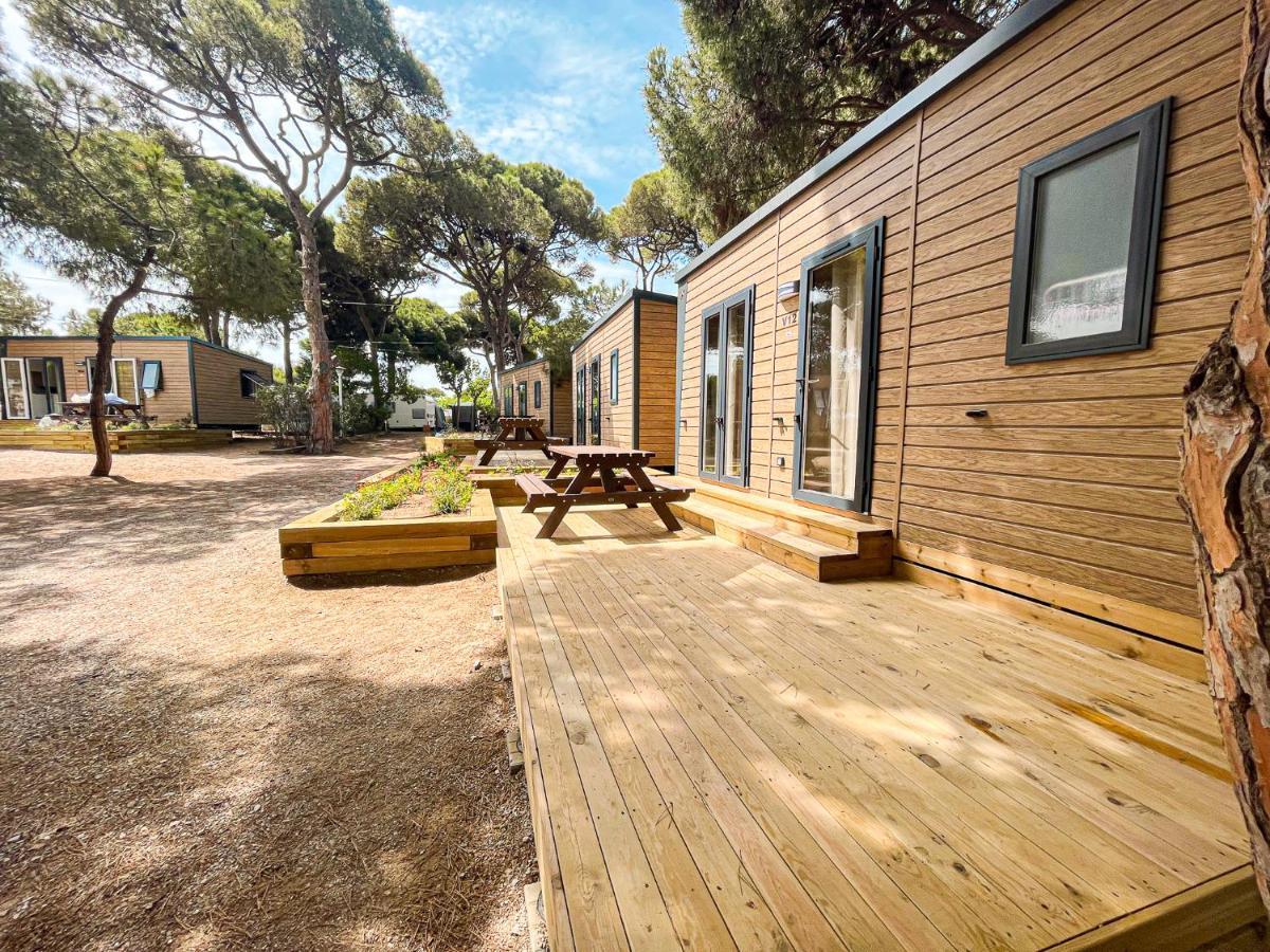 Camping 3 Estrellas Gava Bagian luar foto