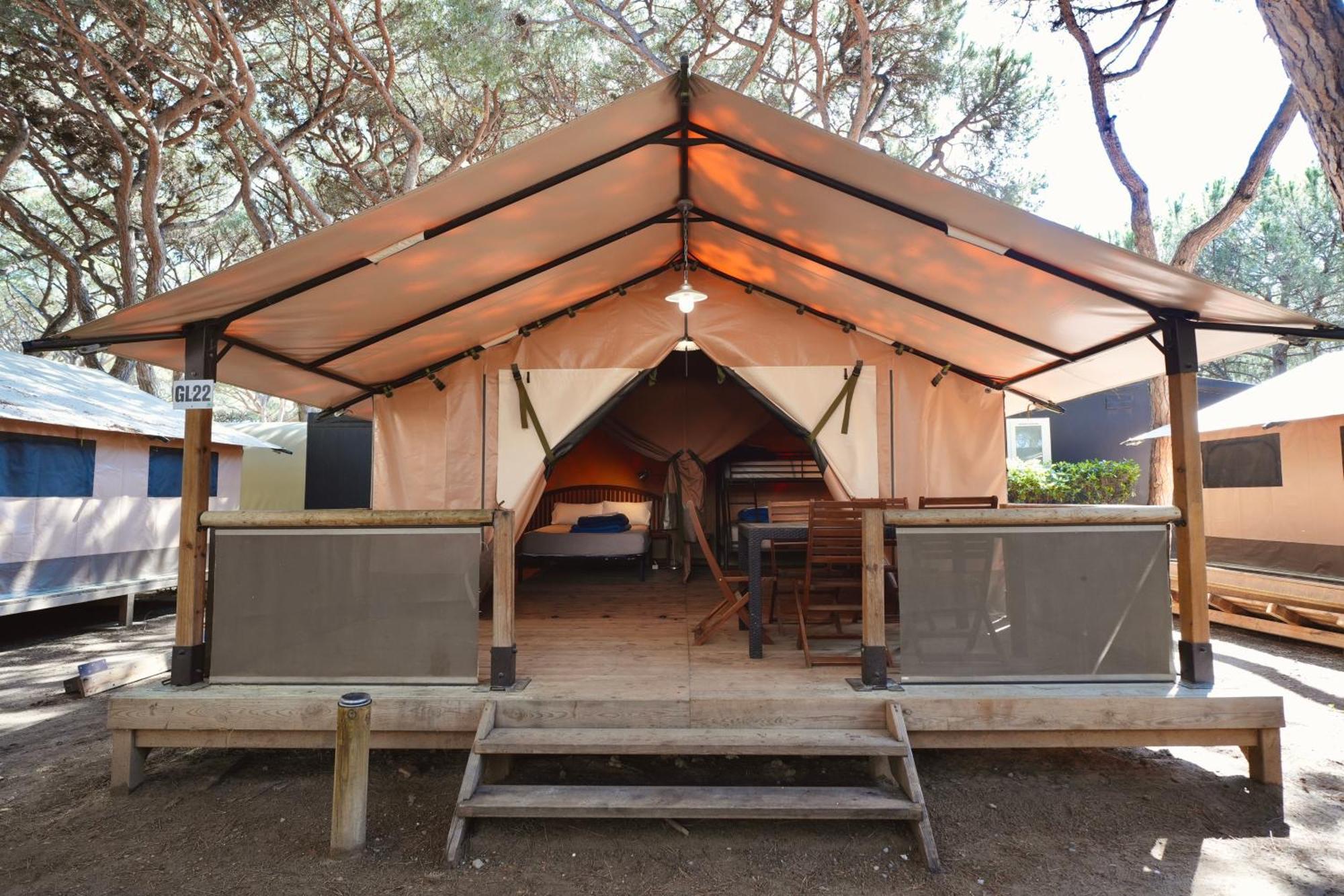 Camping 3 Estrellas Gava Bagian luar foto